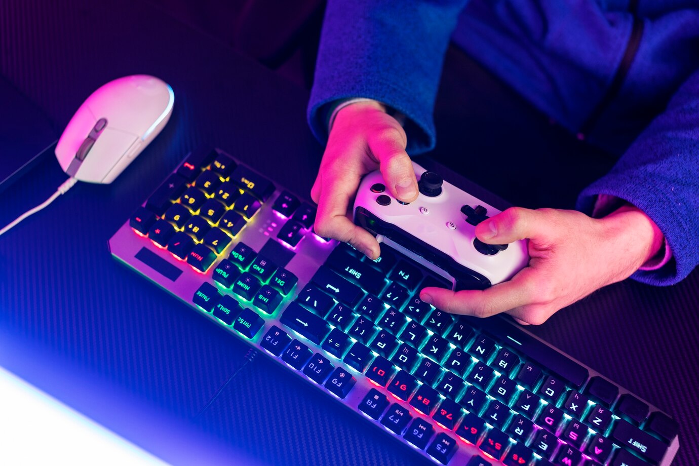 Best Handheld Gaming PCs in 2023: A Buyer’s Guide