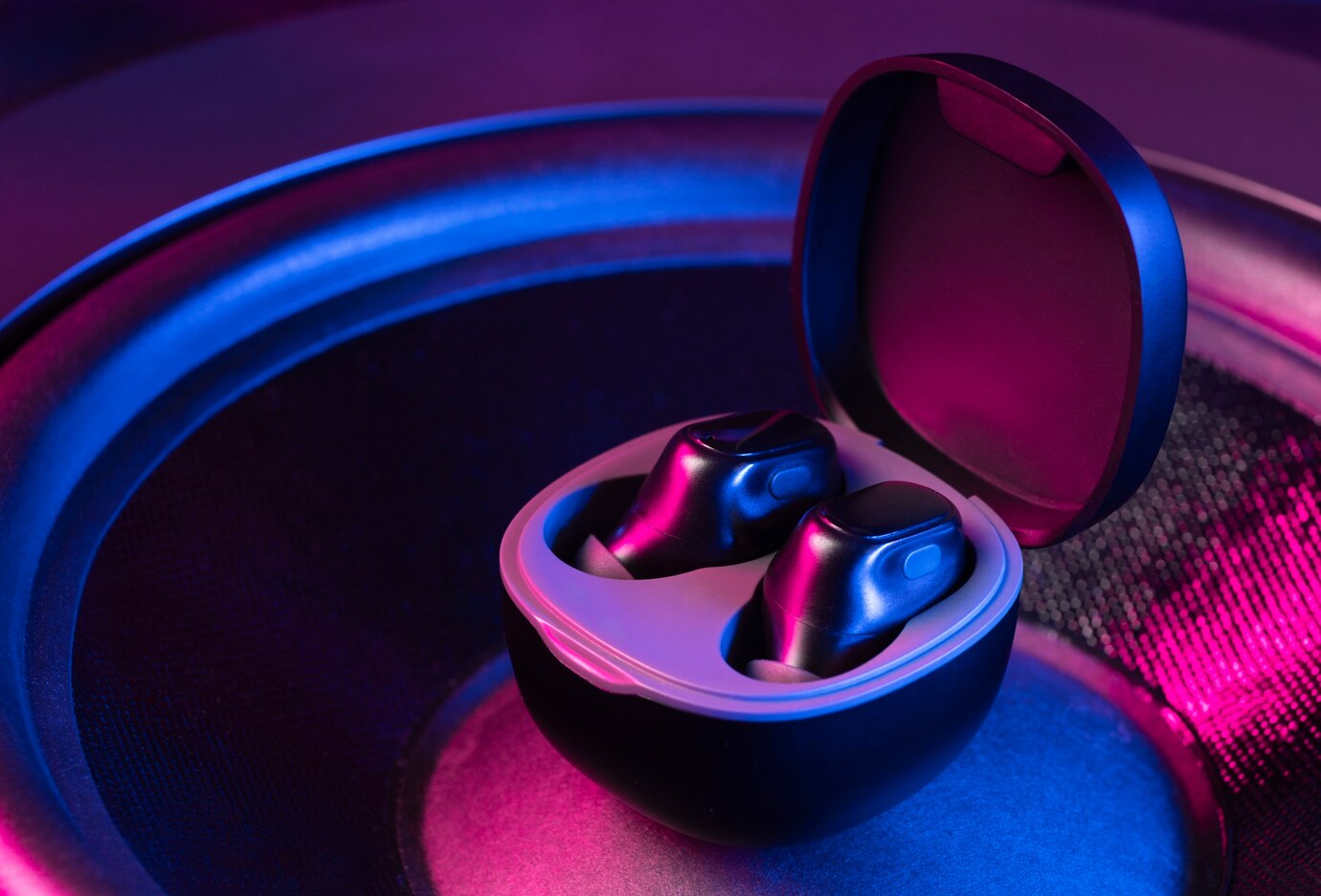 Bose QuietComfort Ultra Earbuds Get Multipoint Pairing: A Game-Changer